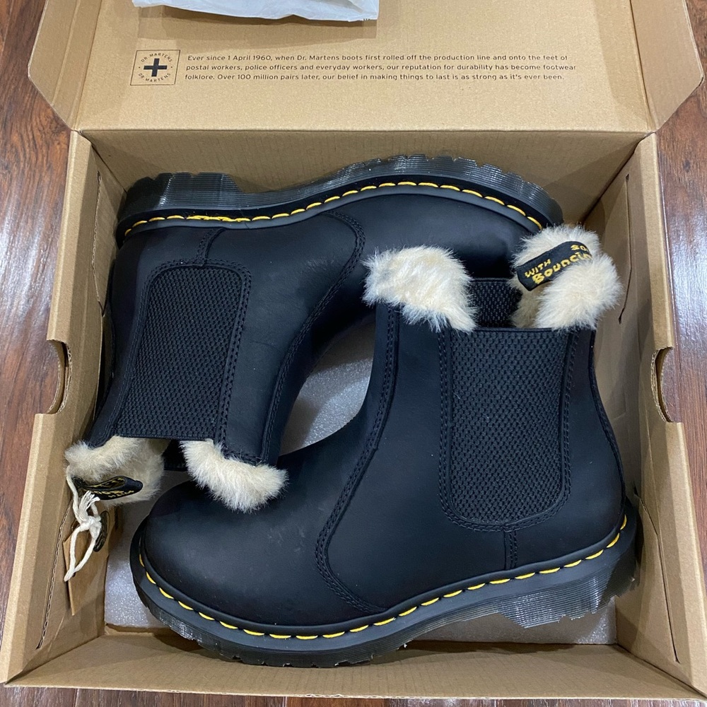 Dr. Martens Chelsea 7 Faux
